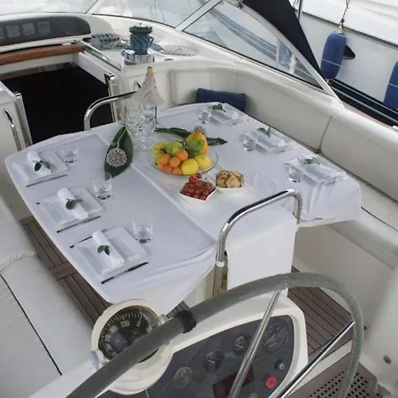 Hotel en barco Barco De Lujo En Palma de Mallorca